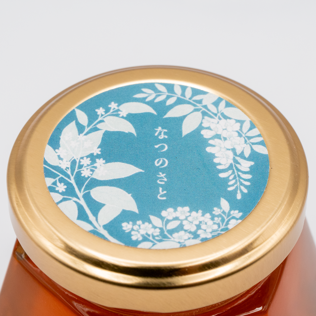 なつのさと蜂蜜|パッションフルーツのような鮮やかさ|八八はちみつ なつのさと蜂蜜|パッションフルーツのような鮮やかさ|八八はちみつ